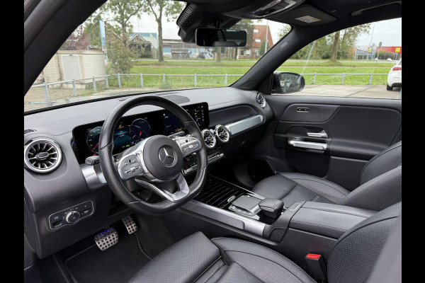 Mercedes-Benz EQB 300 4MATIC AMG 67 kWh | Panorama | Burmester | Stoel Verkoeling | Leder |