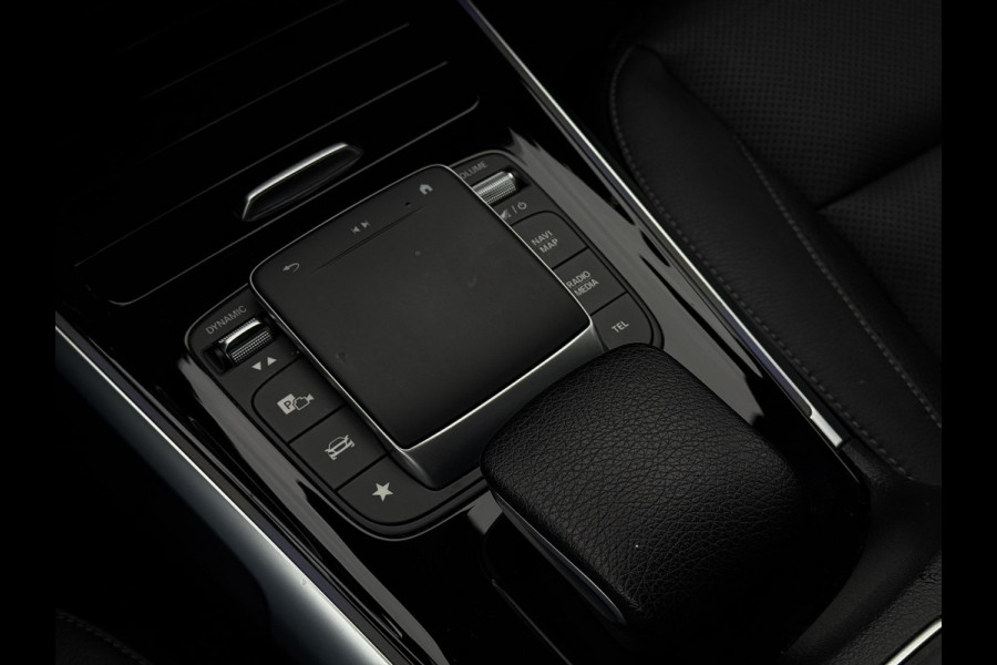 Mercedes-Benz EQB 300 4MATIC AMG 67 kWh | Panorama | Burmester | Stoel Verkoeling | Leder |