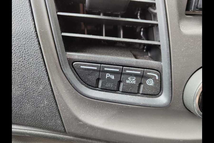 Ford Transit 2.0TDCI 130pk 350 L4H3 Navi Camera Pdc Apple Carplay Android WiFi Airco Cruise Control Voorruit-Verwarmd Regensensor DAB Schuifdeur Betonplex Vloer Wandbetimmering Roll Stability Control Led Spoorwisselassist Euro 6 Zeer Compleet!