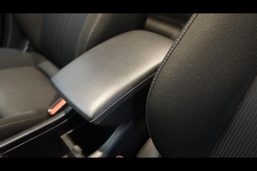 Mazda CX-3 2.0 SkyActiv-G 121 Sportive CLIMA-CRUISE-DAB-NAVIGATIE-PARKEERSENSOREN-STOELVERWARMING-XENON