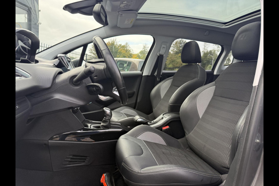Peugeot 2008 1.2 PureTech Allure 2e Eigenaar,Navi,Pano,Camera,Clima,Cruise,PDC,Trekhaak,Apple Carplay,N.A.P,APK tot 05-2026