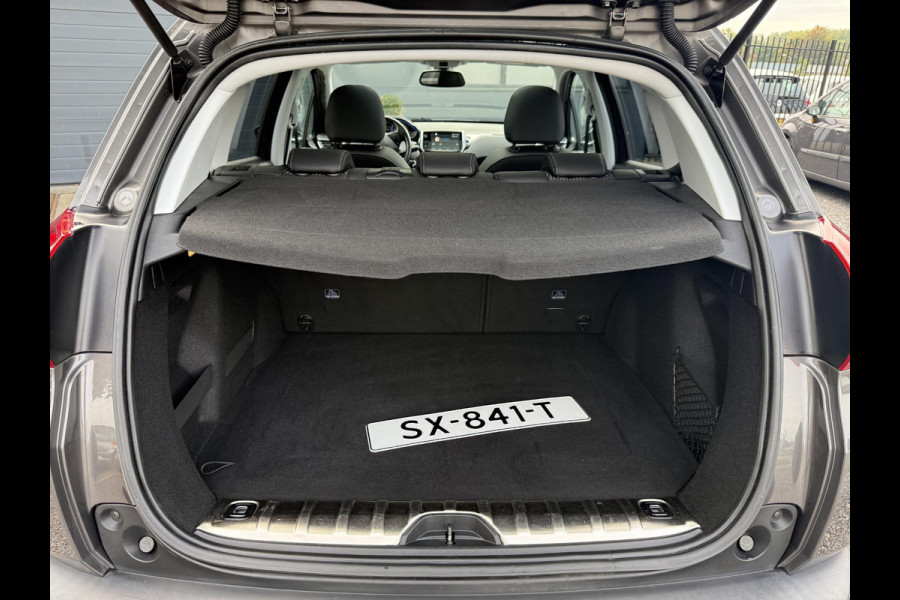 Peugeot 2008 1.2 PureTech Allure 2e Eigenaar,Navi,Pano,Camera,Clima,Cruise,PDC,Trekhaak,Apple Carplay,N.A.P,APK tot 05-2026