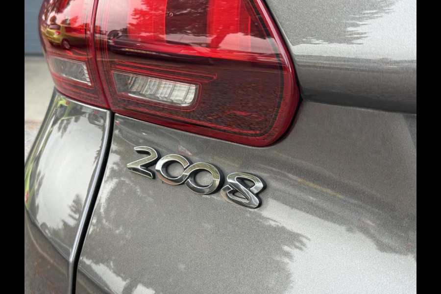 Peugeot 2008 1.2 PureTech Allure 2e Eigenaar,Navi,Pano,Camera,Clima,Cruise,PDC,Trekhaak,Apple Carplay,N.A.P,APK tot 05-2026