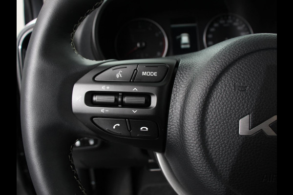 Kia Picanto 1.0 DPi Automaat DynamicLine | Navigatie | Apple Carplay / Android Auto | Airco | Camera | DAB | Stoelverwarming | Extra Getint glas | Lichtmetalen velgen | Cruise Control | Bluetooth