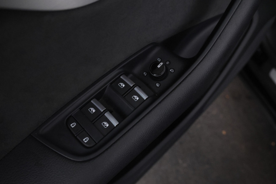 Audi Q8 55 TFSI e quattro Pro Line S alle opties behalve panorama