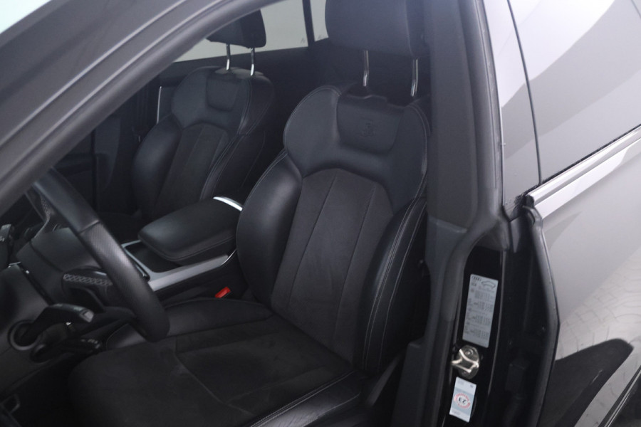 Audi Q8 55 TFSI e quattro Pro Line S alle opties behalve panorama