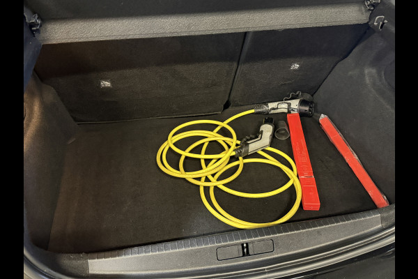 Opel CORSA-E Elegance 50 kWh | Intellilux | Stoel/Stuurverwarming | Apple Carplay