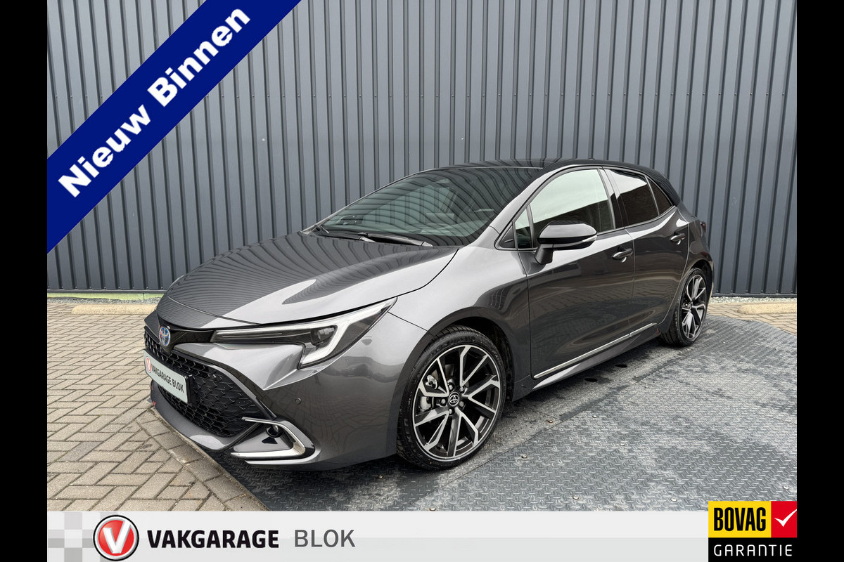 Toyota Corolla Hybrid 140 Executive / Bi tone | Schuif-/kantel dak | JBL | Head-up | 18 inch | Rijklaar!!! Toyota Corolla Hybrid 140 Executive / Bi tone | Schuif-/kantel dak | JBL | Head-up | 18 inch | Rijklaar!!!