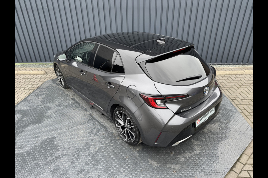 Toyota Corolla Hybrid 140 Executive / Bi tone | Schuif-/kantel dak | JBL | Head-up | 18 inch | Rijklaar!!!