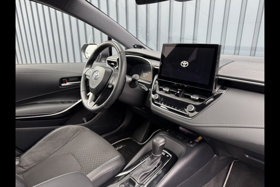 Toyota Corolla Hybrid 140 Executive / Bi tone | Schuif-/kantel dak | JBL | Head-up | 18 inch | Rijklaar!!!