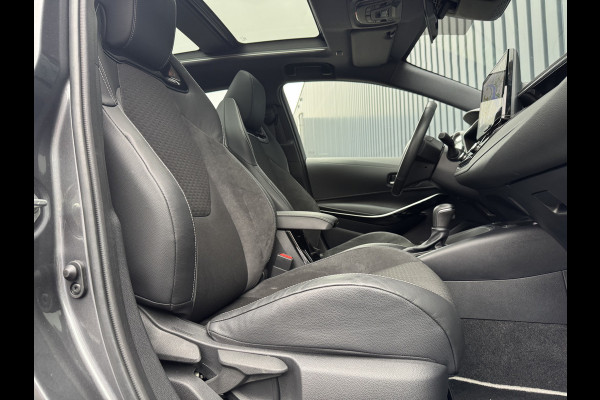 Toyota Corolla Hybrid 140 Executive / Bi tone | Schuif-/kantel dak | JBL | Head-up | 18 inch | Rijklaar!!!