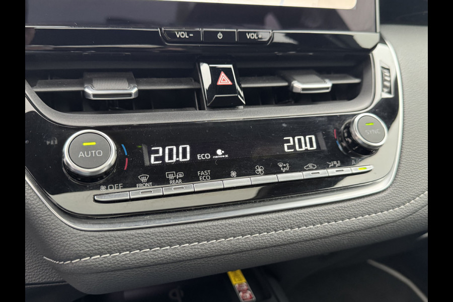 Toyota Corolla Hybrid 140 Executive / Bi tone | Schuif-/kantel dak | JBL | Head-up | 18 inch | Rijklaar!!!