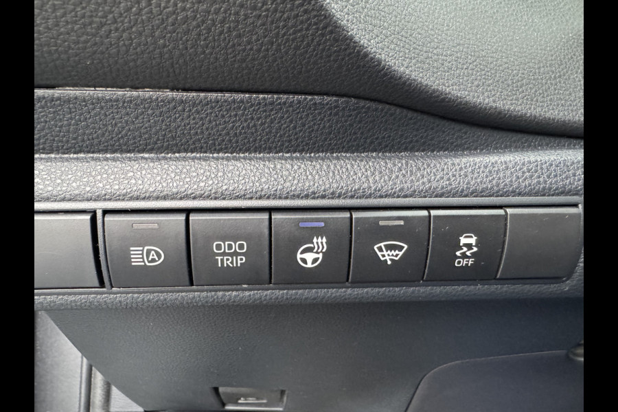 Toyota Corolla Hybrid 140 Executive / Bi tone | Schuif-/kantel dak | JBL | Head-up | 18 inch | Rijklaar!!!