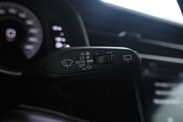 Audi Q8 55 TFSI e quattro Pro Line S alle opties behalve panorama