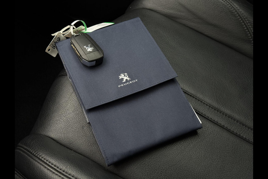 Peugeot 5008 1.2 PureTech Active Avantage | 7 Persoons | Trekhaak | Camera | Navi |