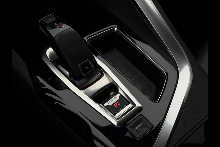 Peugeot 5008 1.2 PureTech Active Avantage | 7 Persoons | Trekhaak | Camera | Navi |