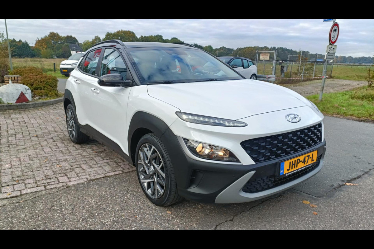 Hyundai Kona 1.6 GDI HEV Premium Sky