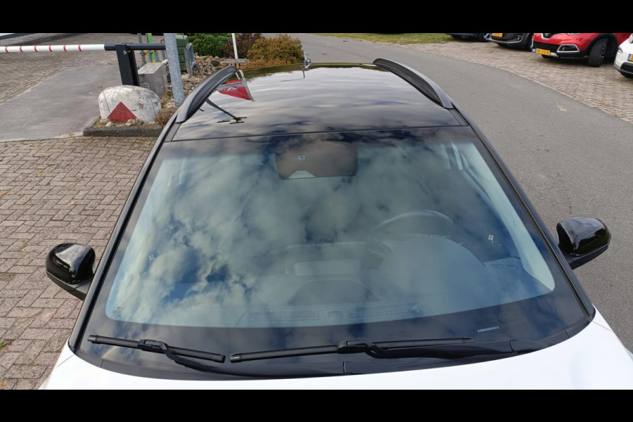 Hyundai Kona 1.6 GDI HEV Premium Sky