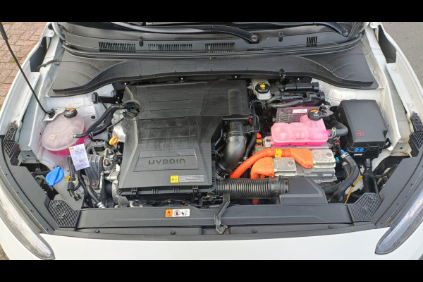 Hyundai Kona 1.6 GDI HEV Premium Sky