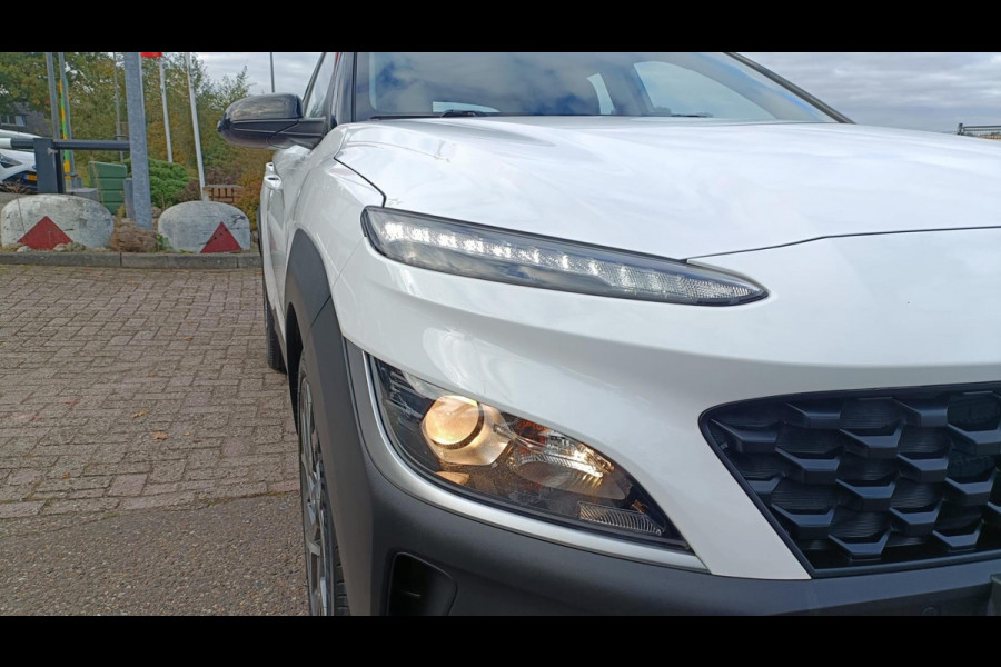 Hyundai Kona 1.6 GDI HEV Premium Sky