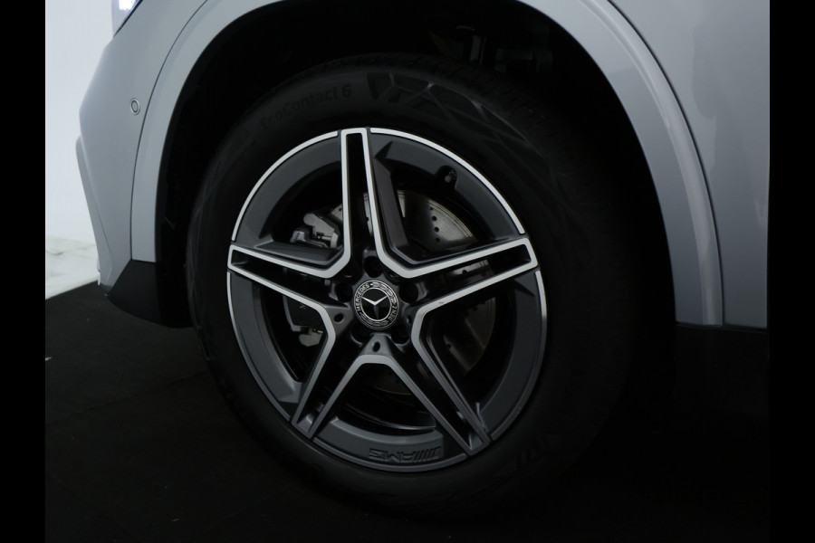 Mercedes-Benz GLA 250 e AMG Plug-In Hybride AMG Line | Head-up-Display | Distronic | 11Kw Laden | Stuur en Stoelverwarming | Sfeerverlichting. Inclusief 48 maanden Mercedes-Benz Certified garantie voor Europa.