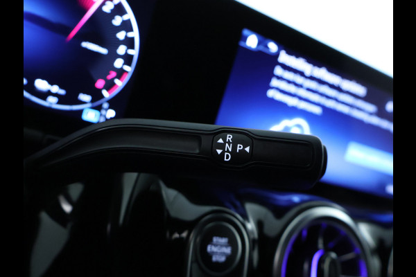 Mercedes-Benz GLA 250 e AMG Plug-In Hybride AMG Line | Head-up-Display | Distronic | 11Kw Laden | Stuur en Stoelverwarming | Sfeerverlichting. Inclusief 48 maanden Mercedes-Benz Certified garantie voor Europa.