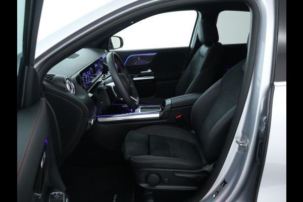 Mercedes-Benz GLA 250 e AMG Plug-In Hybride AMG Line | Head-up-Display | Distronic | 11Kw Laden | Stuur en Stoelverwarming | Sfeerverlichting. Inclusief 48 maanden Mercedes-Benz Certified garantie voor Europa.