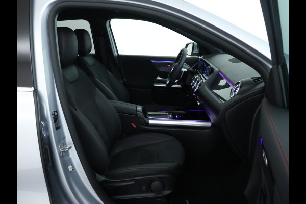 Mercedes-Benz GLA 250 e AMG Plug-In Hybride AMG Line | Head-up-Display | Distronic | 11Kw Laden | Stuur en Stoelverwarming | Sfeerverlichting. Inclusief 48 maanden Mercedes-Benz Certified garantie voor Europa.