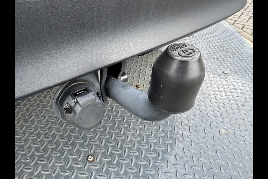 Toyota Yaris Cross 1.5 Hybrid Executive / Bi tone | Pano dak | Trekhaak | JBL | BSM | Rijklaar!!!