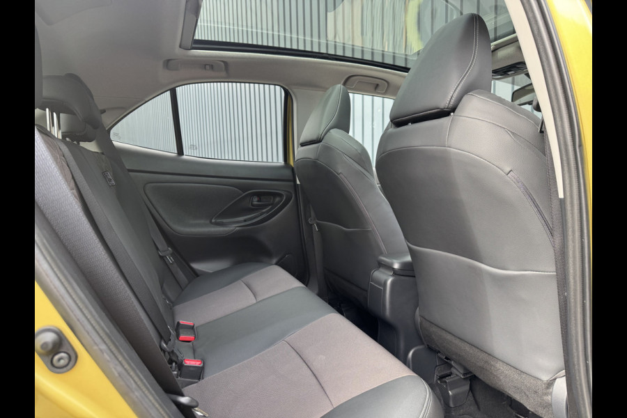 Toyota Yaris Cross 1.5 Hybrid Executive / Bi tone | Pano dak | Trekhaak | JBL | BSM | Rijklaar!!!