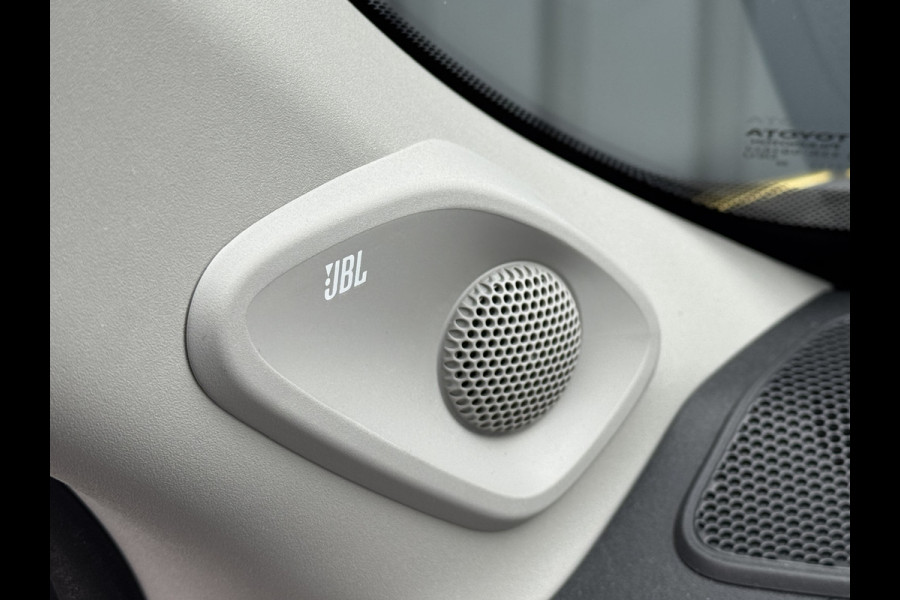 Toyota Yaris Cross 1.5 Hybrid Executive / Bi tone | Pano dak | Trekhaak | JBL | BSM | Rijklaar!!!