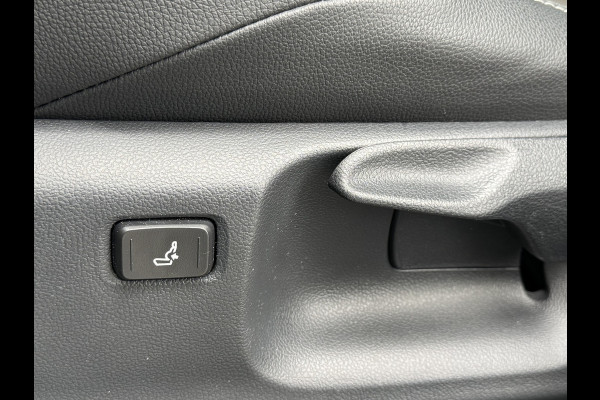 Toyota Yaris Cross 1.5 Hybrid Executive / Bi tone | Pano dak | Trekhaak | JBL | BSM | Rijklaar!!!