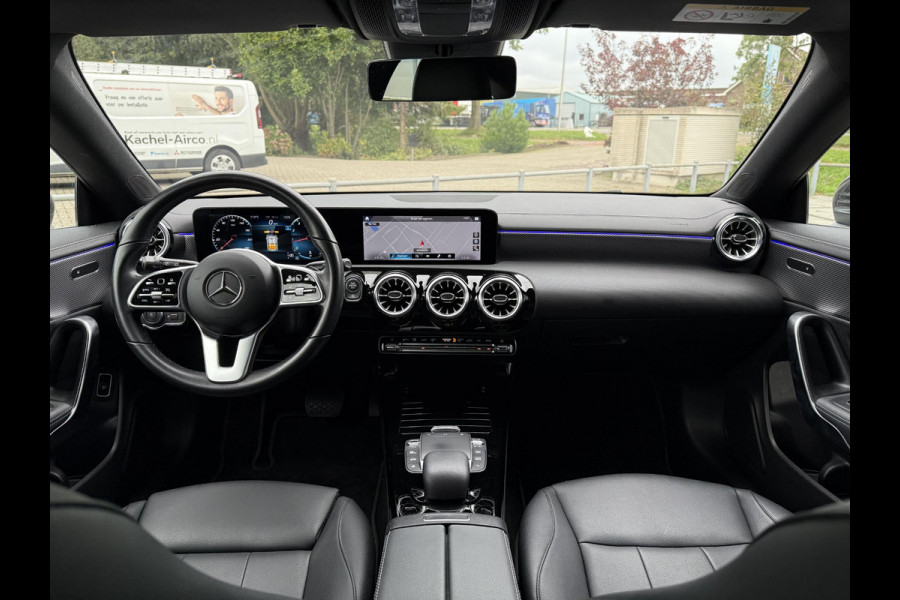 Mercedes-Benz CLA-Klasse Shooting Brake 200 Aut. Business Sol. Luxury | Navi | Camera | Sfeer Verlichting |