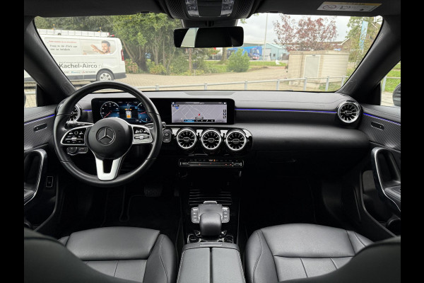Mercedes-Benz CLA-Klasse Shooting Brake 200 Aut. Business Sol. Luxury | Navi | Camera | Sfeer Verlichting |
