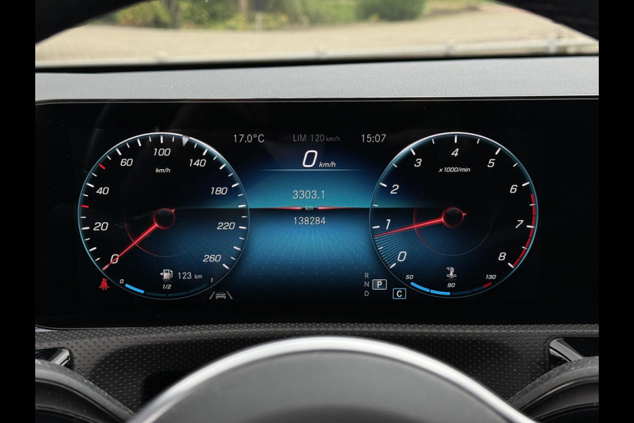 Mercedes-Benz CLA-Klasse Shooting Brake 200 Aut. Business Sol. Luxury | Navi | Camera | Sfeer Verlichting |