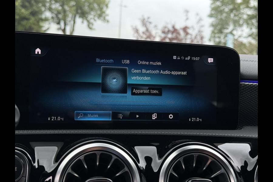 Mercedes-Benz CLA-Klasse Shooting Brake 200 Aut. Business Sol. Luxury | Navi | Camera | Sfeer Verlichting |