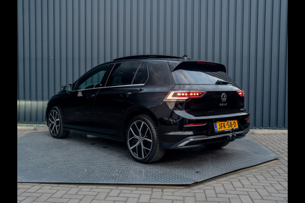 Volkswagen Golf 1.5 eTSI 50 Jaar Edition | Panodak | Stoelgeheugen | Trekhaak Elk. Wegkl. | Harman/ Kardon | Prijs Rijklaar!!