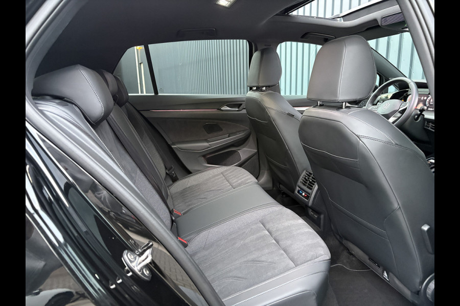 Volkswagen Golf 1.5 eTSI 50 Jaar Edition | Panodak | Stoelgeheugen | Trekhaak Elk. Wegkl. | Harman/ Kardon | Prijs Rijklaar!!