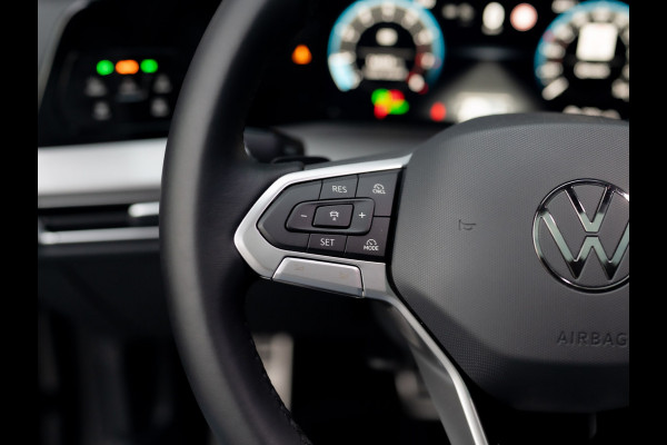 Volkswagen Golf 1.5 eTSI 50 Jaar Edition | Panodak | Stoelgeheugen | Trekhaak Elk. Wegkl. | Harman/ Kardon | Prijs Rijklaar!!