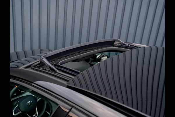 Volkswagen Golf 1.5 eTSI 50 Jaar Edition | Panodak | Stoelgeheugen | Trekhaak Elk. Wegkl. | Harman/ Kardon | Prijs Rijklaar!!