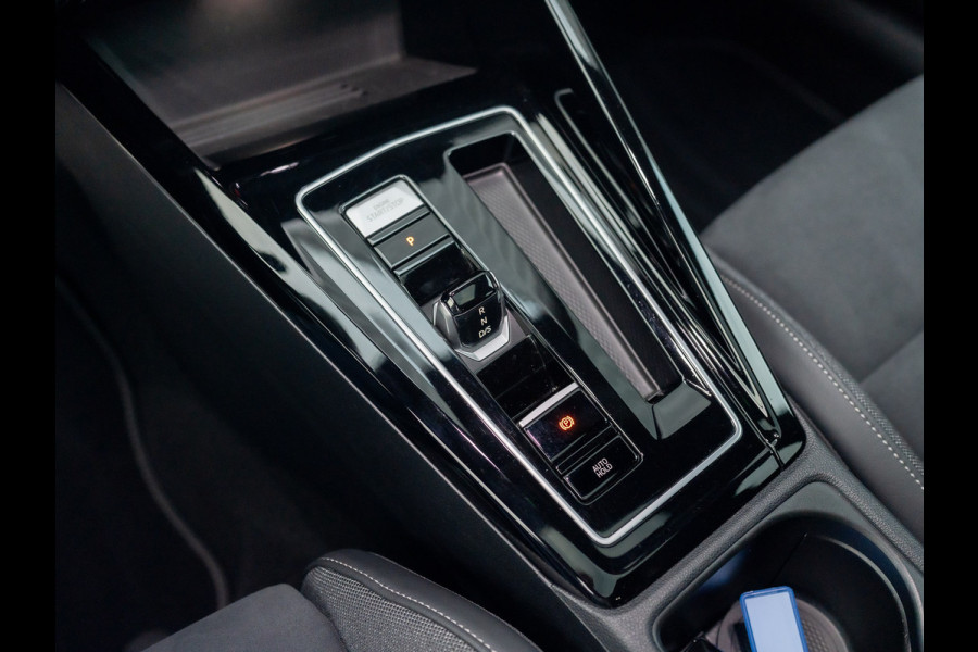 Volkswagen Golf 1.5 eTSI 50 Jaar Edition | Panodak | Stoelgeheugen | Trekhaak Elk. Wegkl. | Harman/ Kardon | Prijs Rijklaar!!