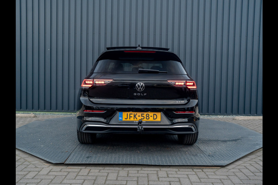 Volkswagen Golf 1.5 eTSI 50 Jaar Edition | Panodak | Stoelgeheugen | Trekhaak Elk. Wegkl. | Harman/ Kardon | Prijs Rijklaar!!
