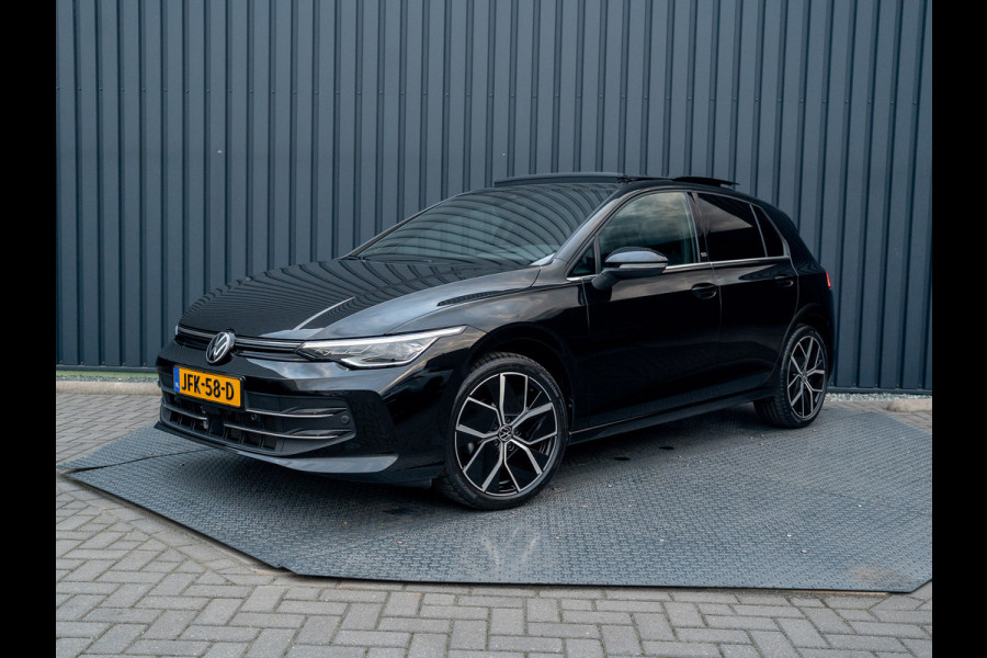 Volkswagen Golf 1.5 eTSI 50 Jaar Edition | Panodak | Stoelgeheugen | Trekhaak Elk. Wegkl. | Harman/ Kardon | Prijs Rijklaar!!