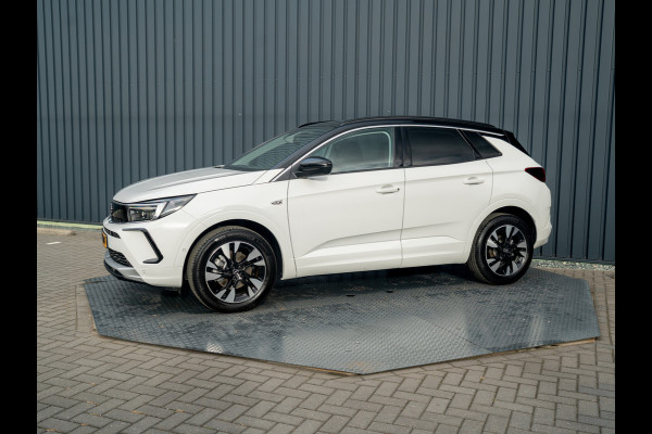 Opel Grandland 1.2 Turbo 130Pk Aut. Ultimate | Keyless | Elk. A-klep | Stoel & Stuur verw. | Camera | Prijs Rijklaar!!