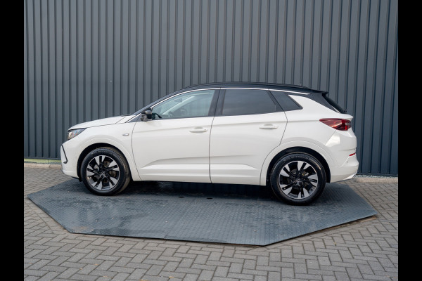 Opel Grandland 1.2 Turbo 130Pk Aut. Ultimate | Keyless | Elk. A-klep | Stoel & Stuur verw. | Camera | Prijs Rijklaar!!