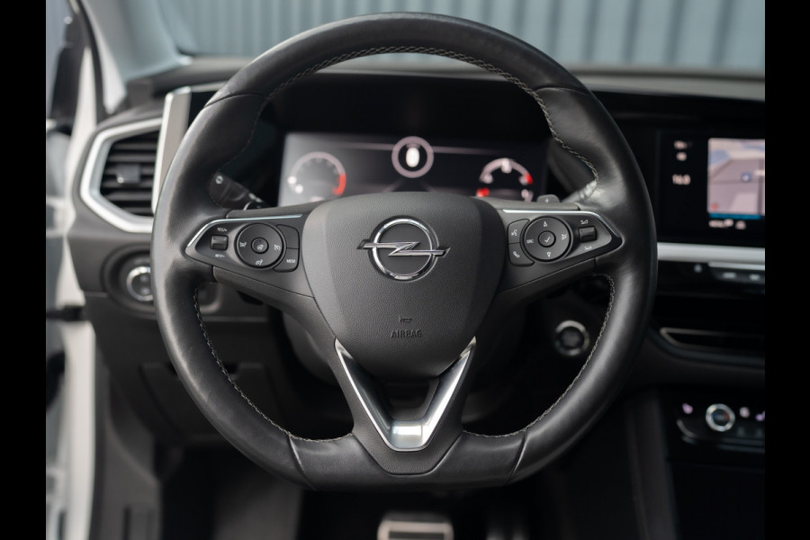 Opel Grandland 1.2 Turbo 130Pk Aut. Ultimate | Keyless | Elk. A-klep | Stoel & Stuur verw. | Camera | Prijs Rijklaar!!
