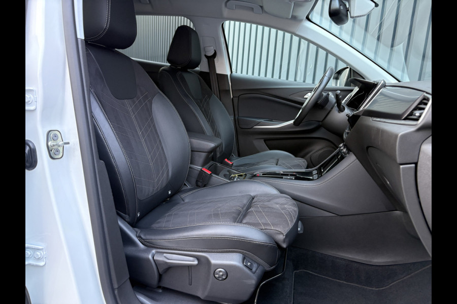 Opel Grandland 1.2 Turbo 130Pk Aut. Ultimate | Keyless | Elk. A-klep | Stoel & Stuur verw. | Camera | Prijs Rijklaar!!
