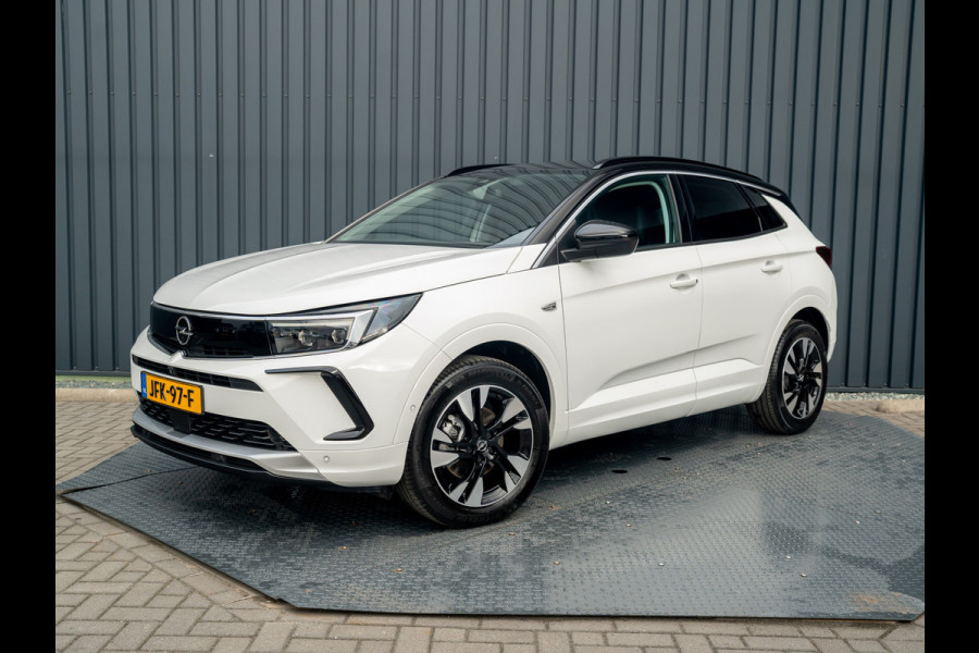 Opel Grandland 1.2 Turbo 130Pk Aut. Ultimate | Keyless | Elk. A-klep | Stoel & Stuur verw. | Camera | Prijs Rijklaar!!