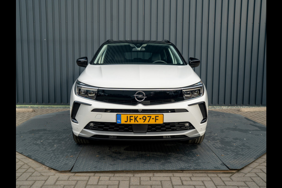 Opel Grandland 1.2 Turbo 130Pk Aut. Ultimate | Keyless | Elk. A-klep | Stoel & Stuur verw. | Camera | Prijs Rijklaar!!