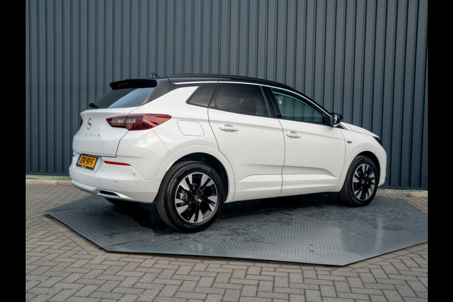 Opel Grandland 1.2 Turbo 130Pk Aut. Ultimate | Keyless | Elk. A-klep | Stoel & Stuur verw. | Camera | Prijs Rijklaar!!